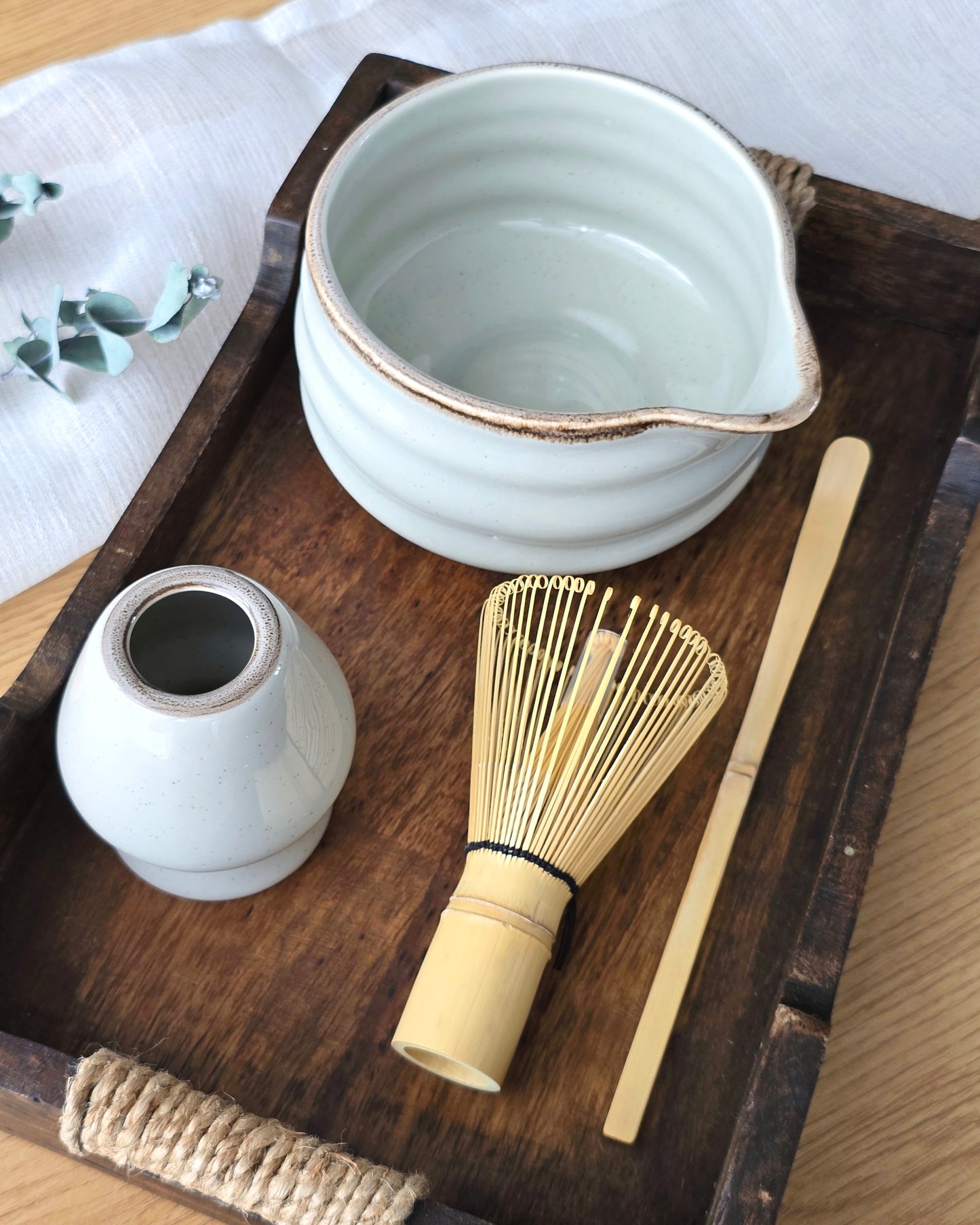 Popolna Matcha Ritual - Nežno bež - siva